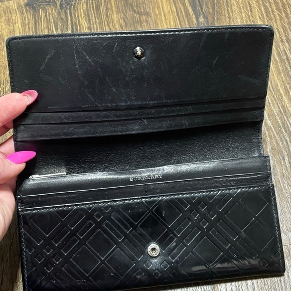 BURBERRY Nova Check Black Patent
Leather Flap Long Wallet - Picture 8 of 16